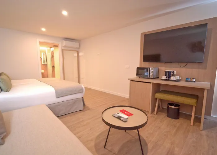 Hl Miraflor Suites Hotel
